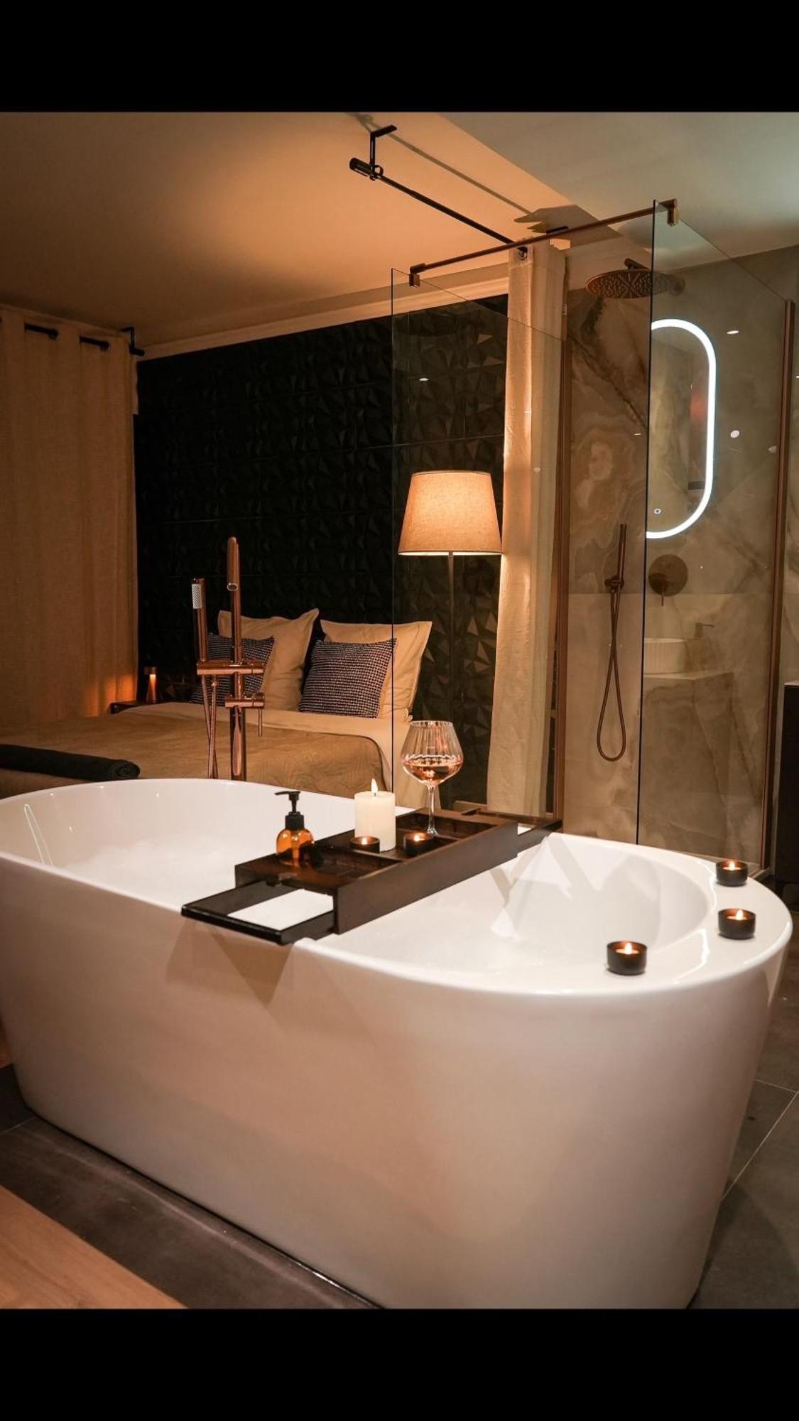 Studio Lux Cannes Luaran gambar